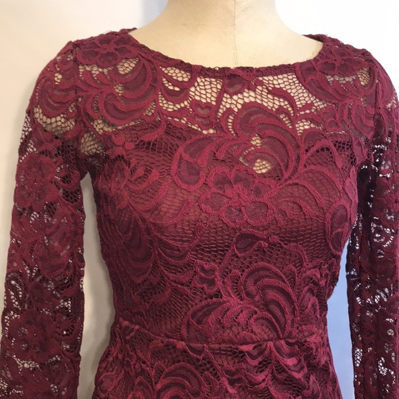 Maroon Ambiance lace dress - Picture 2 of 8